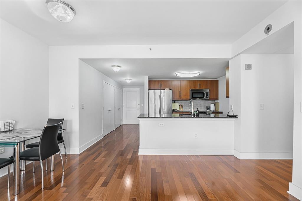 88 MORGAN ST Unit: 1801