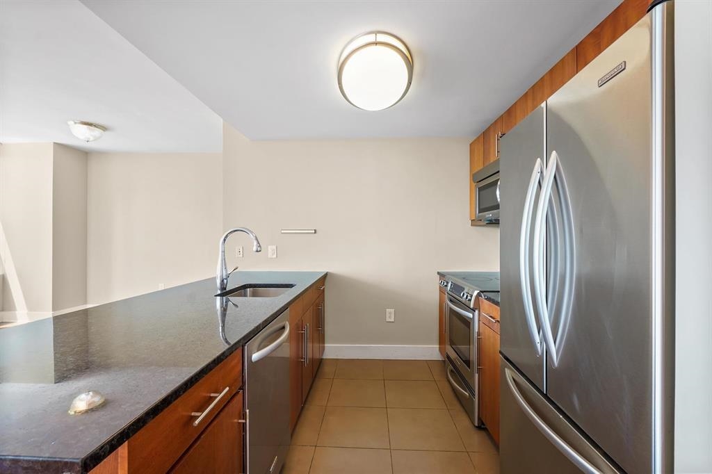 88 MORGAN ST Unit: 2008