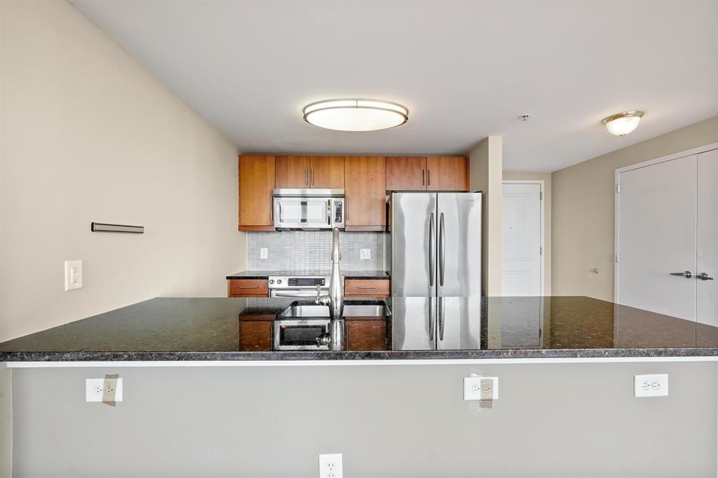 88 MORGAN ST Unit: 2008