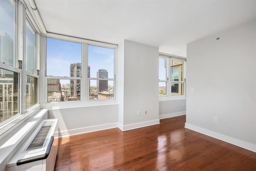 88 MORGAN ST Unit: 2008