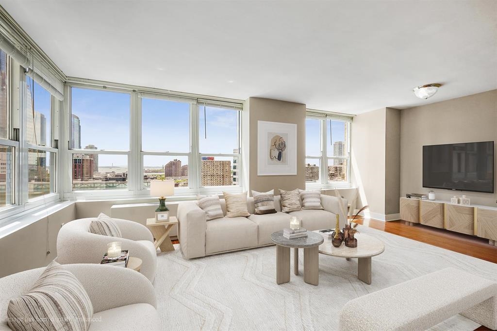 88 MORGAN ST Unit: 2008