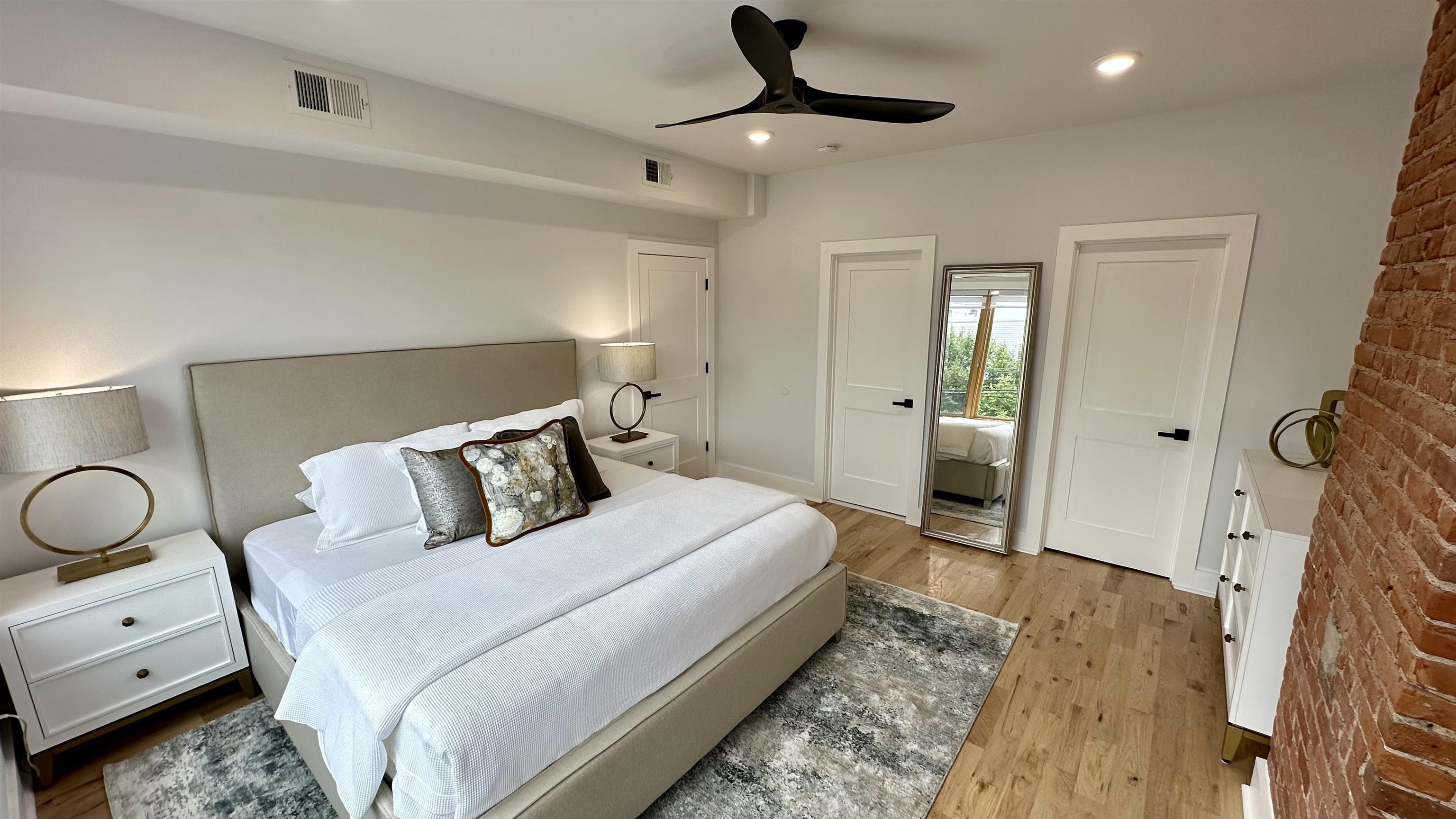 1205 NEW YORK AVE Unit: 2