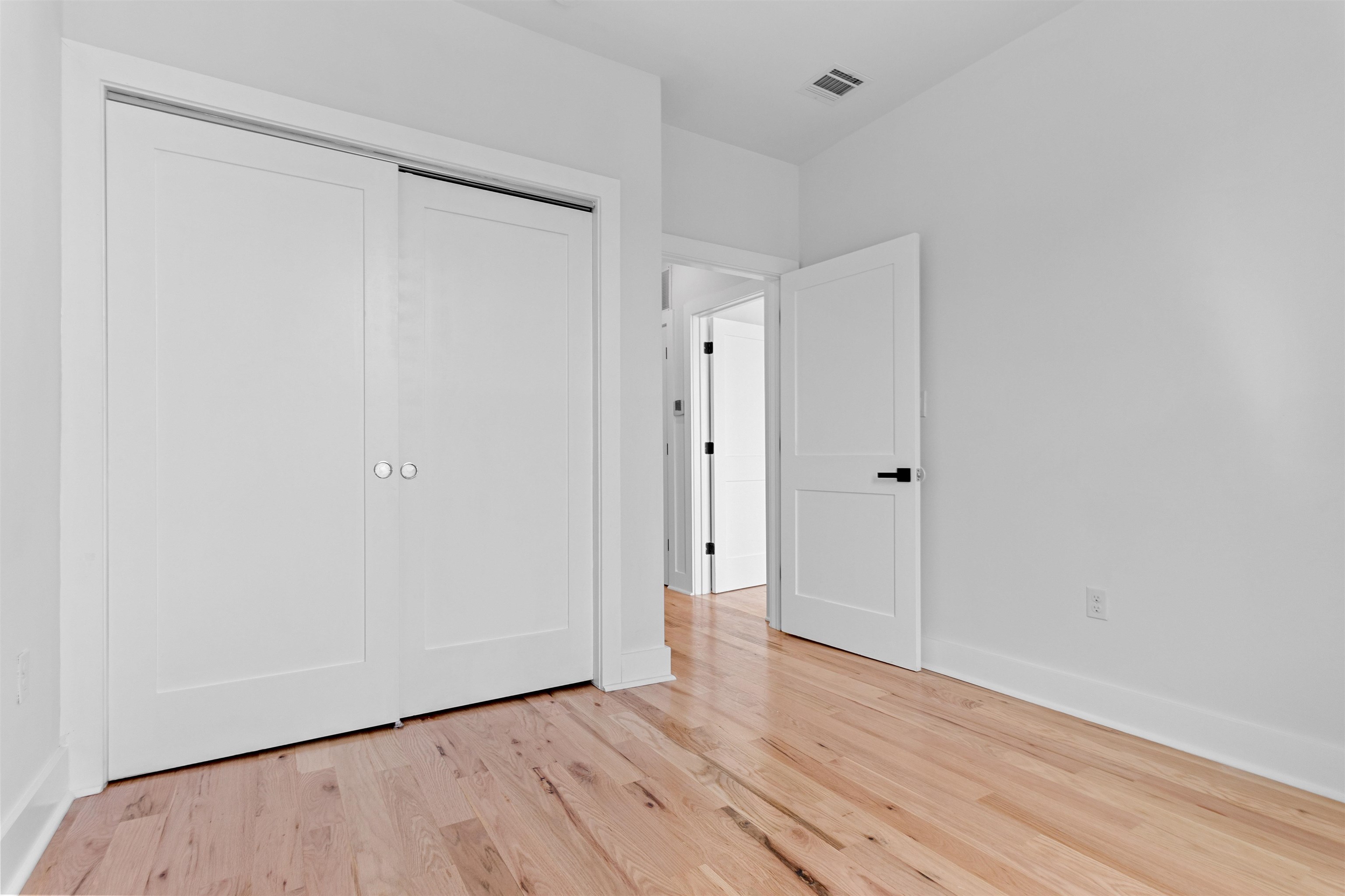 1205 NEW YORK AVE Unit: 2