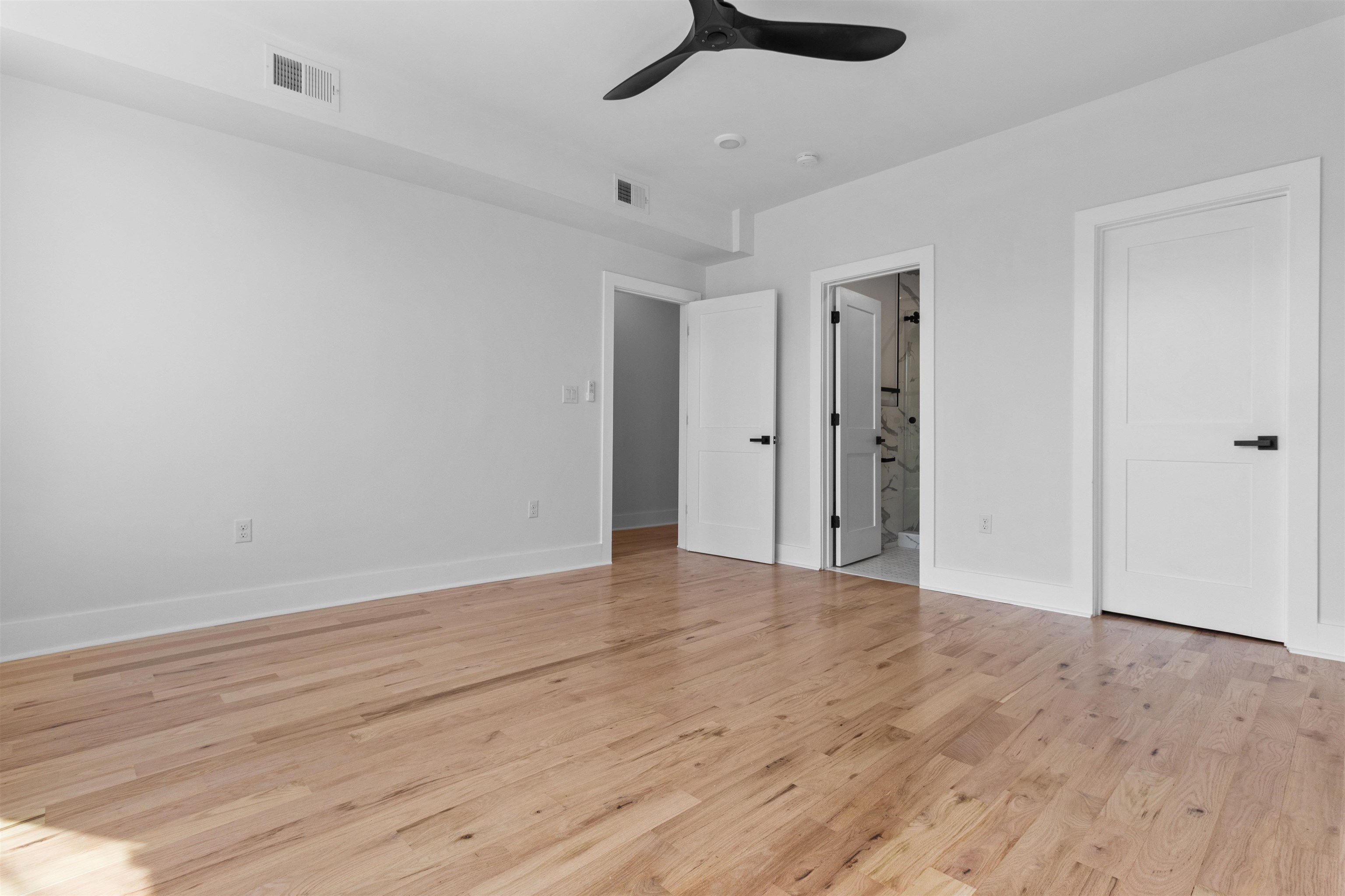 1205 NEW YORK AVE Unit: 2