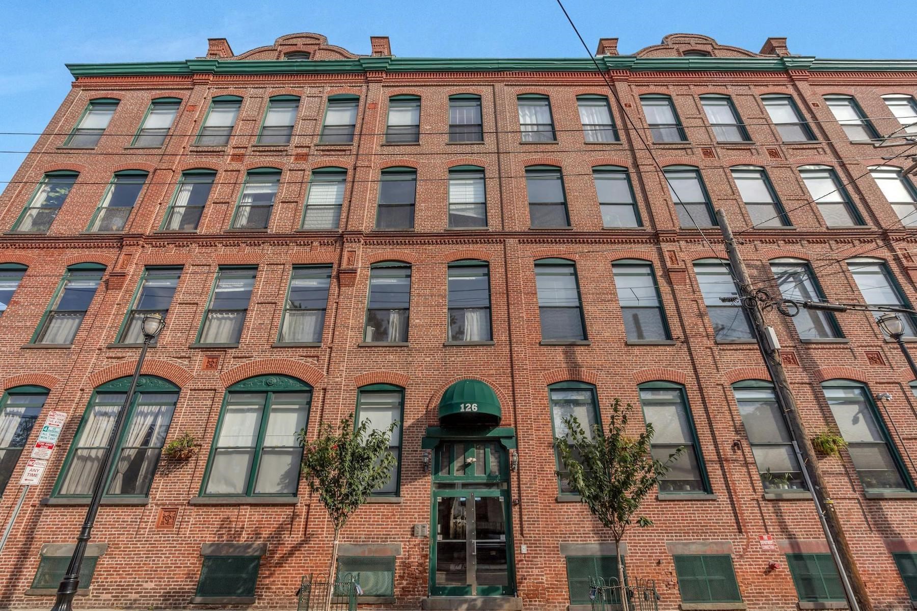 126 WEBSTER AVE Unit: 3B