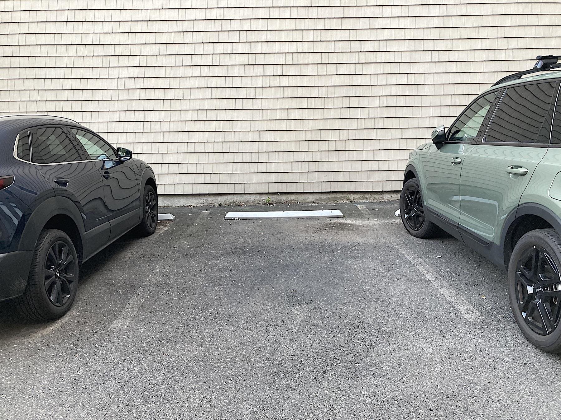 126 WEBSTER AVE Unit: 3B