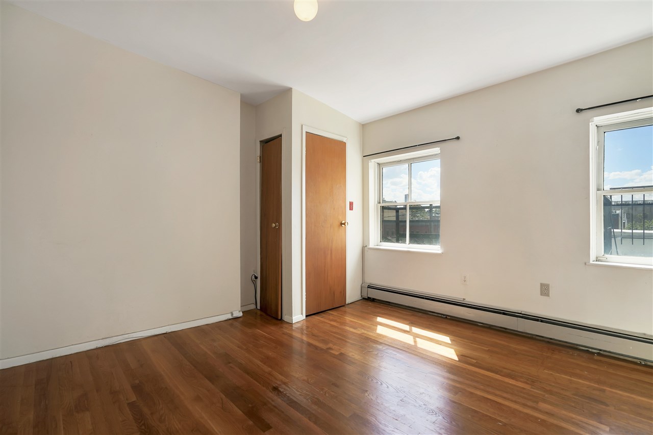 308 HUDSON ST Unit: 3