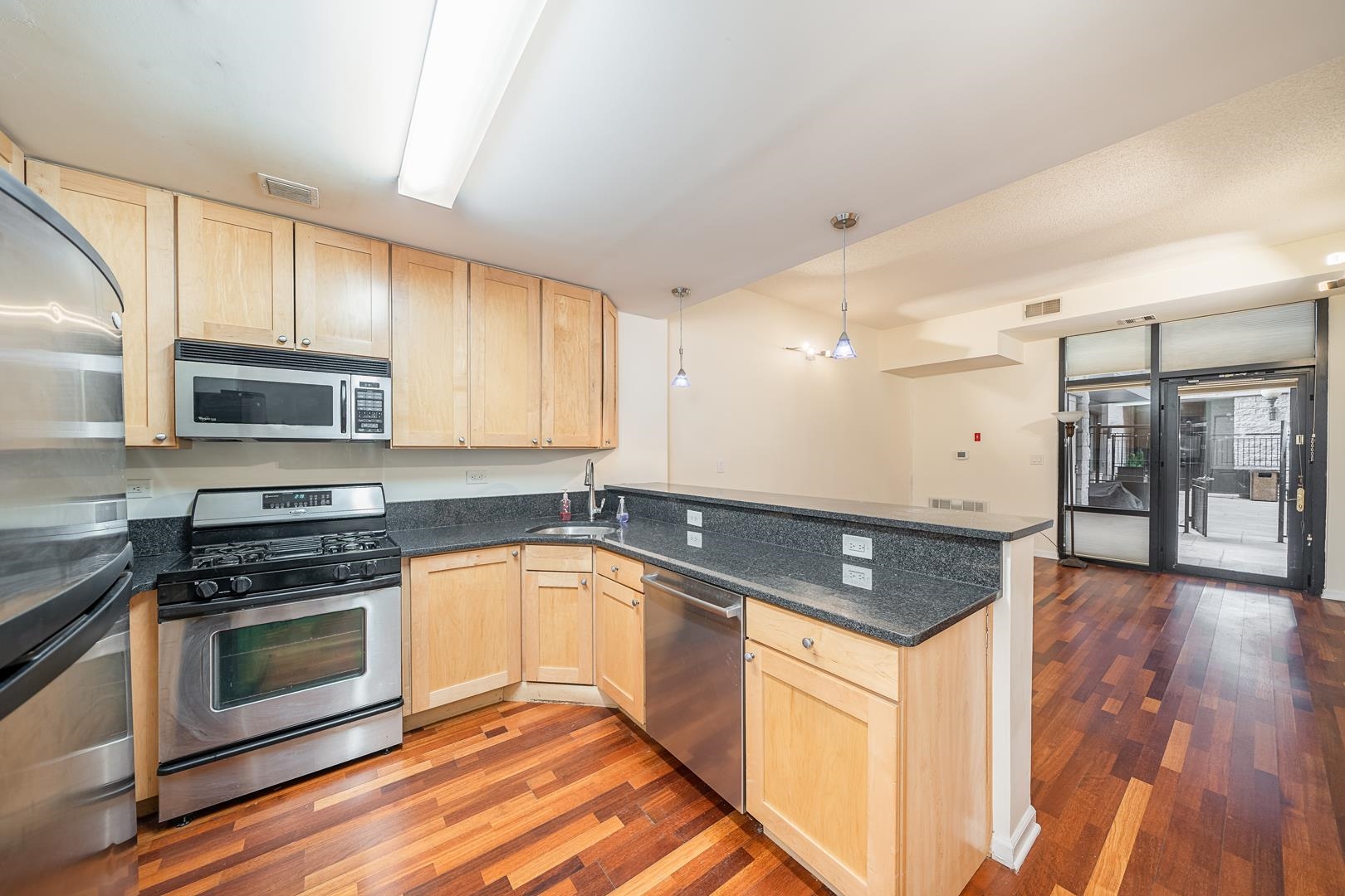 700 1ST ST Unit: 1b
