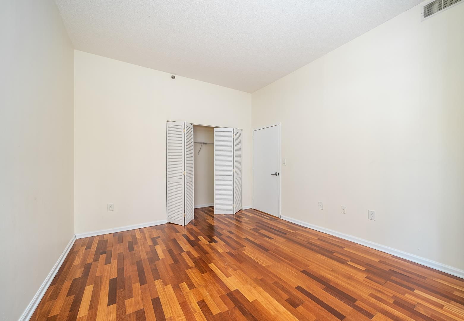 700 1ST ST Unit: 1b