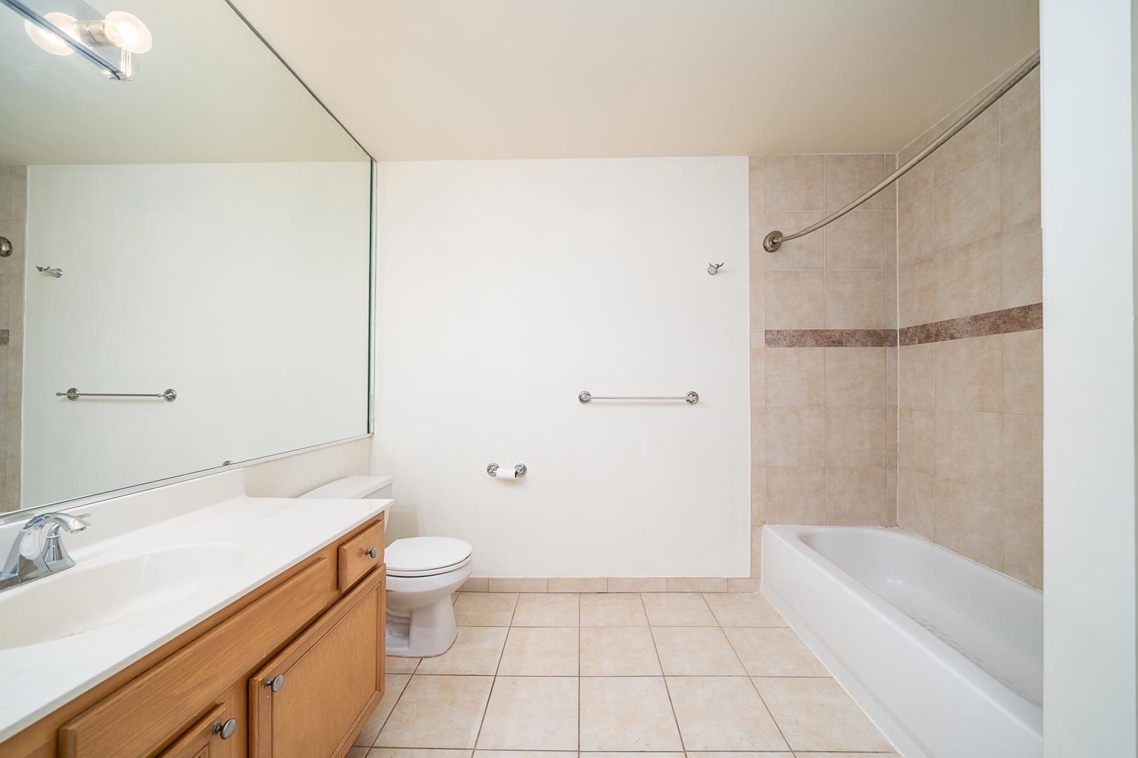 700 1ST ST Unit: 1b