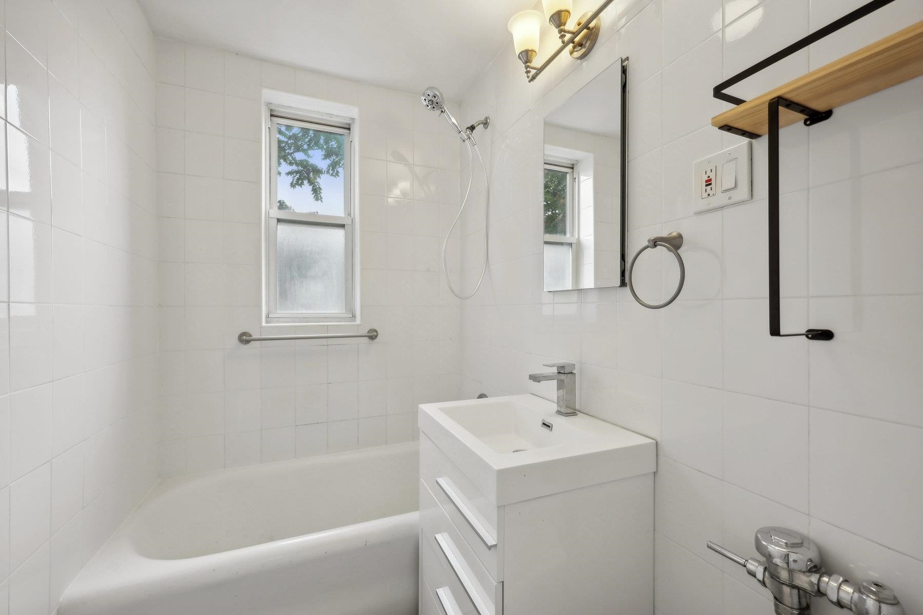 3726 PARK AVE Unit: C5