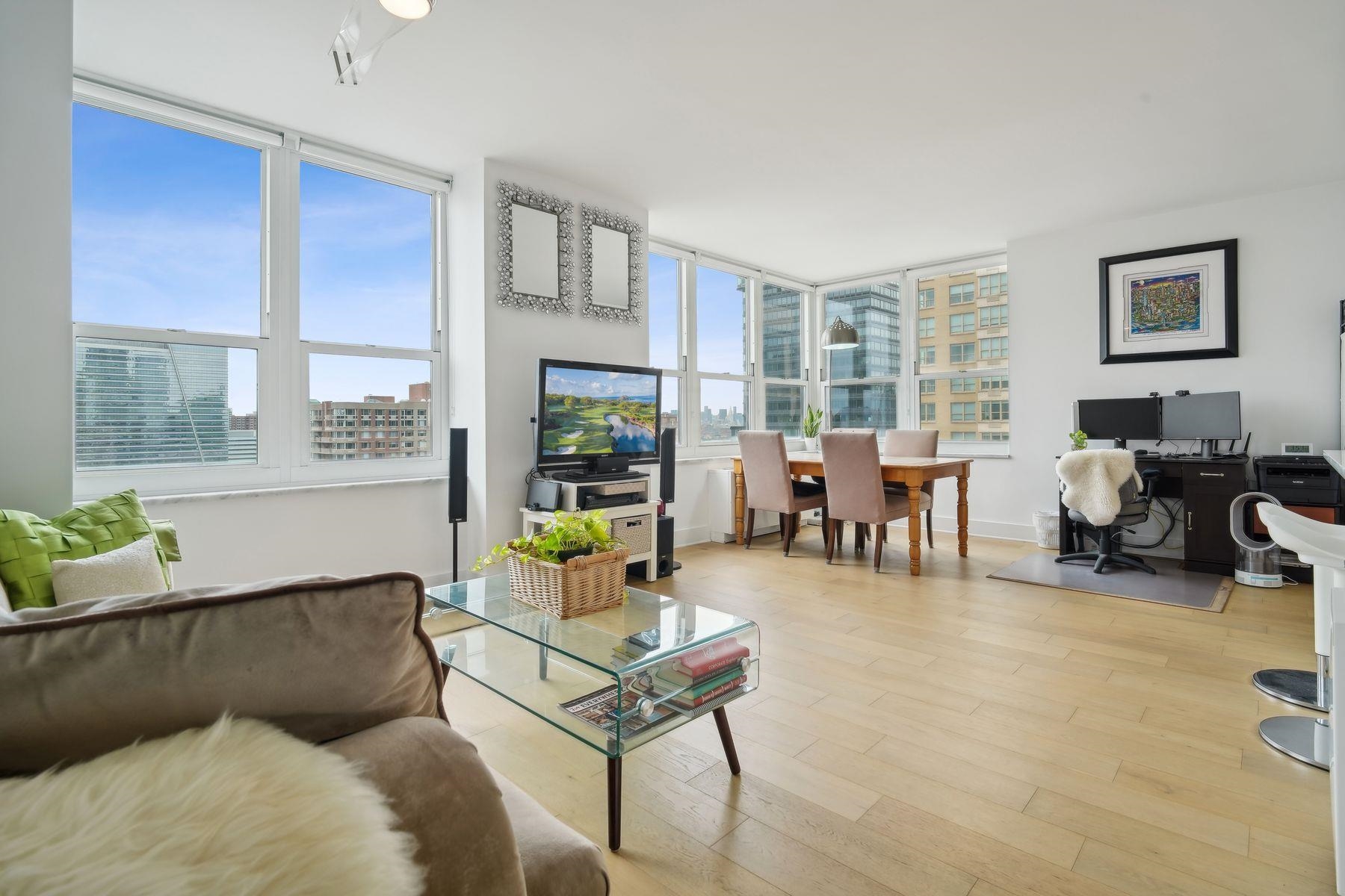 88 MORGAN ST Unit: 2502