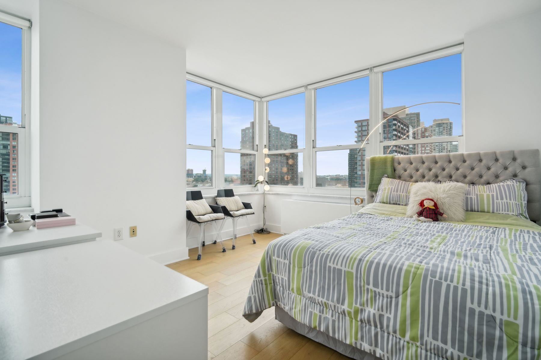 88 MORGAN ST Unit: 2502