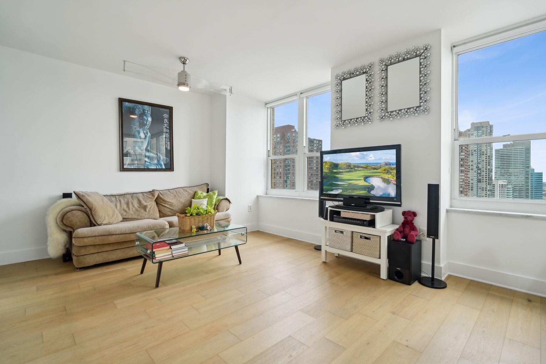 88 MORGAN ST Unit: 2502