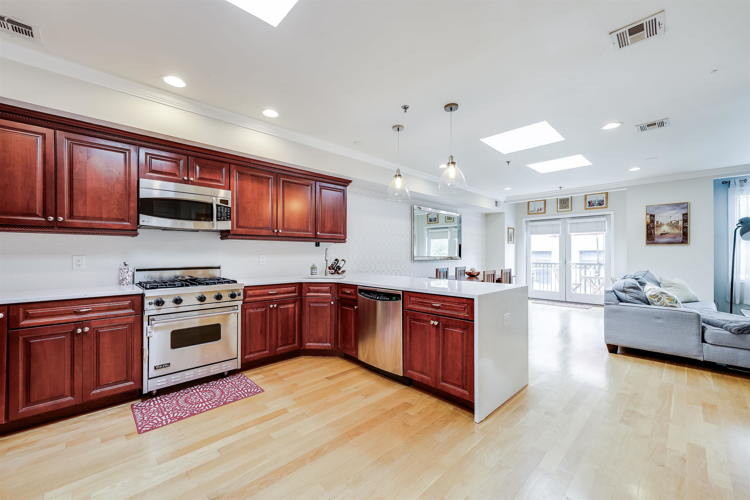 78 MONROE ST Unit: 4