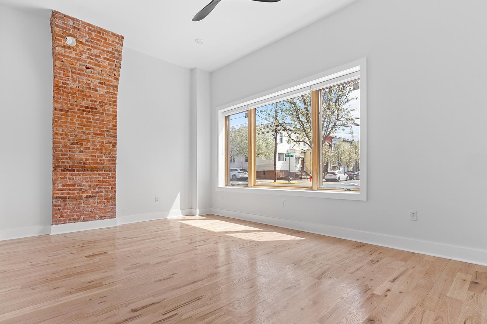 1205 NEW YORK AVE Unit: 1