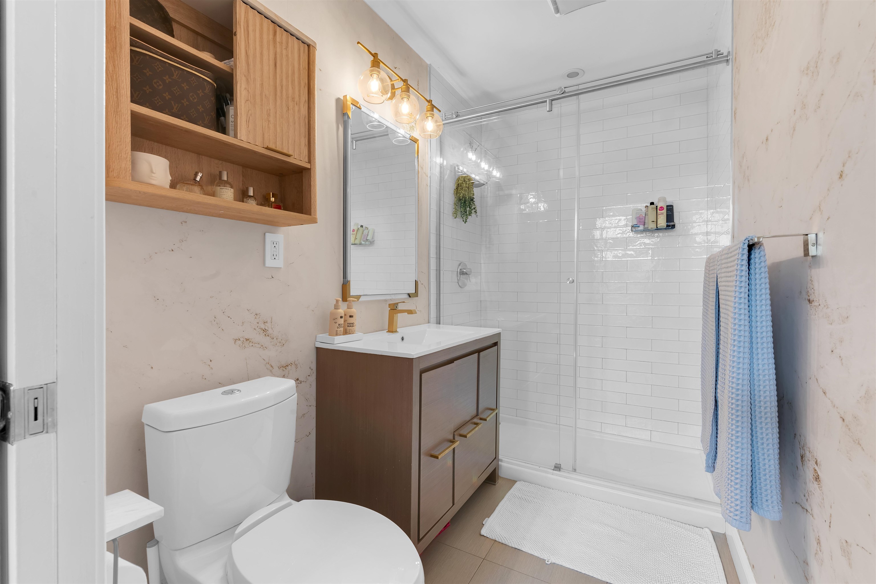 610 NEWARK ST Unit: 2B