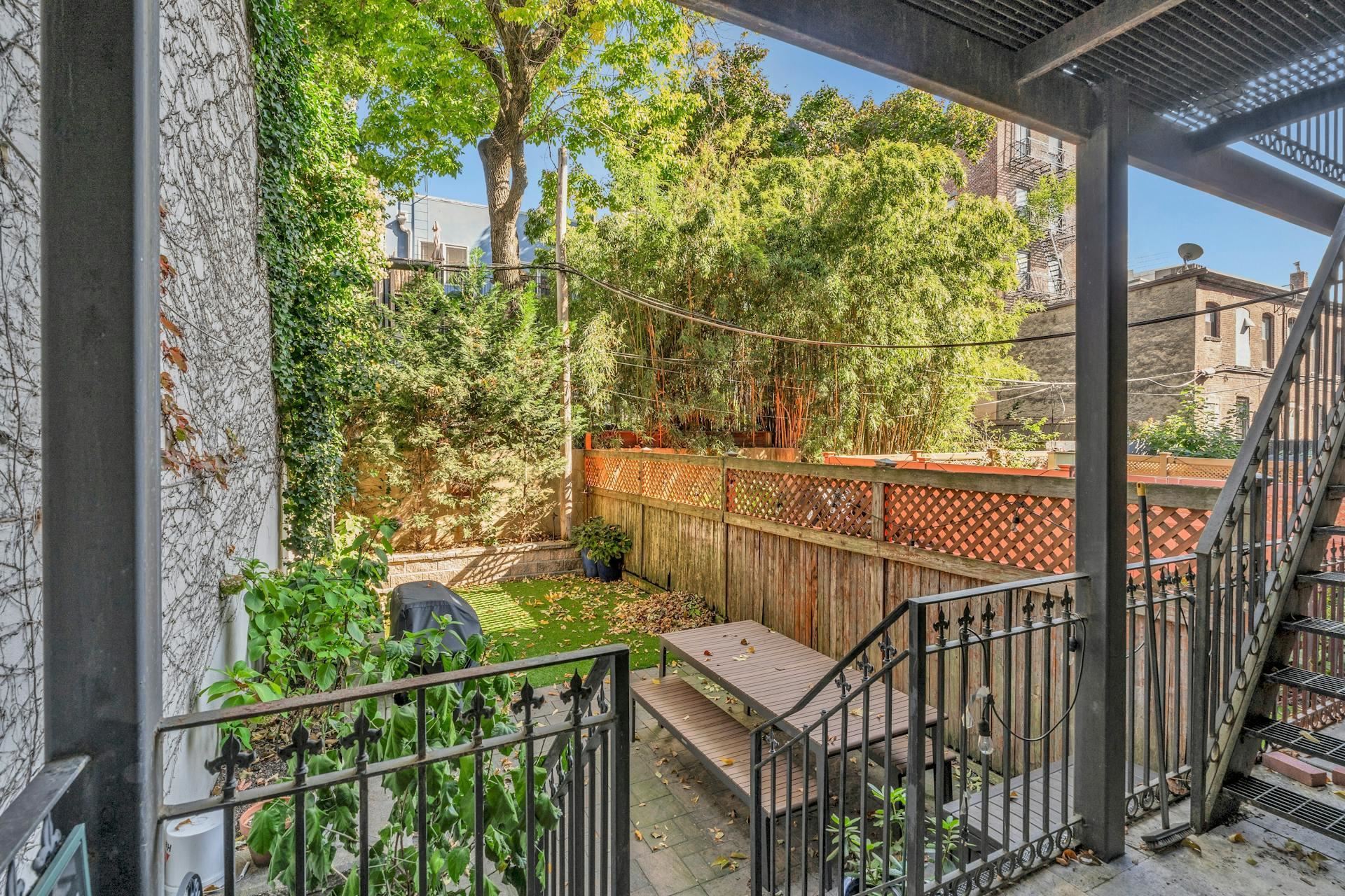 221 WILLOW AVE Unit: 1L