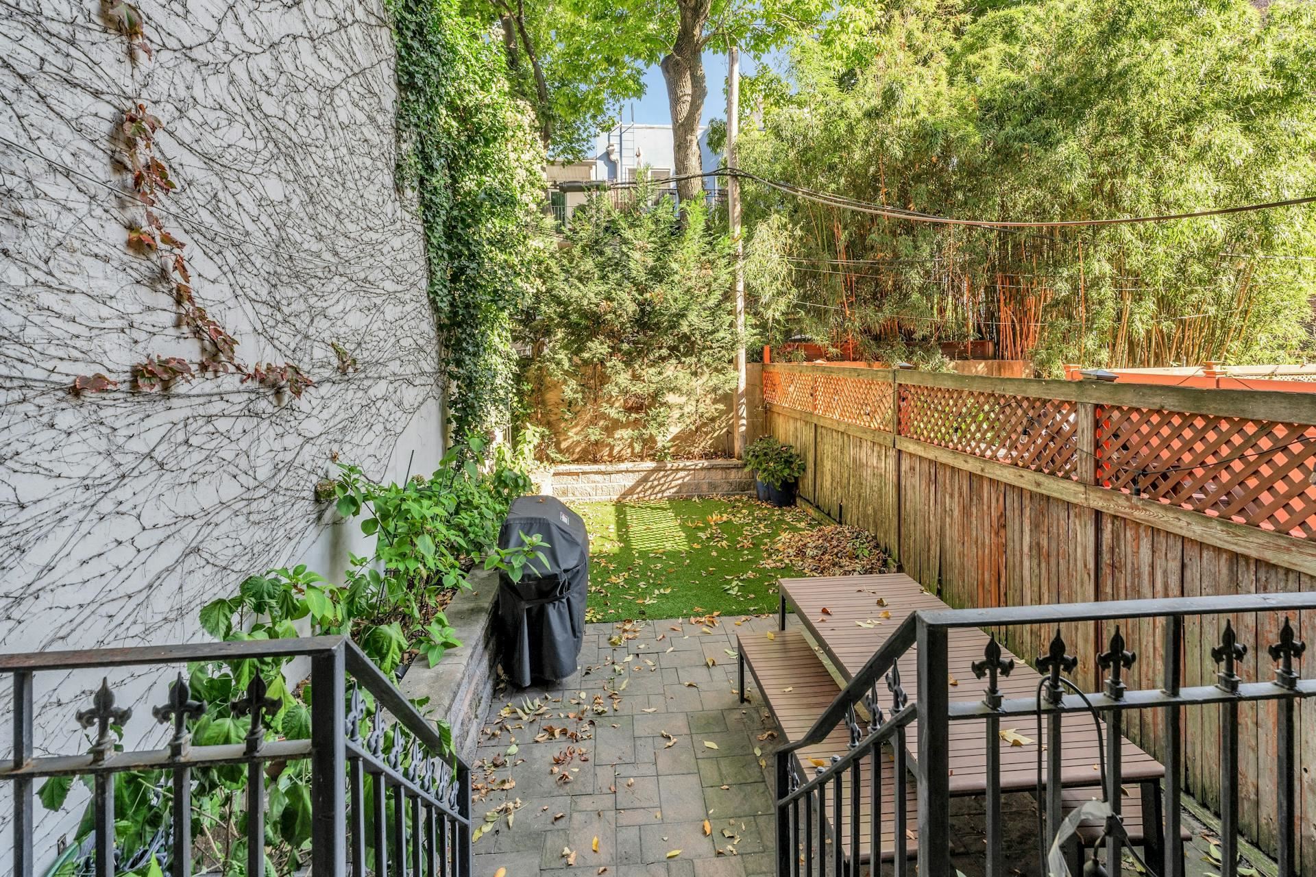 221 WILLOW AVE Unit: 1L