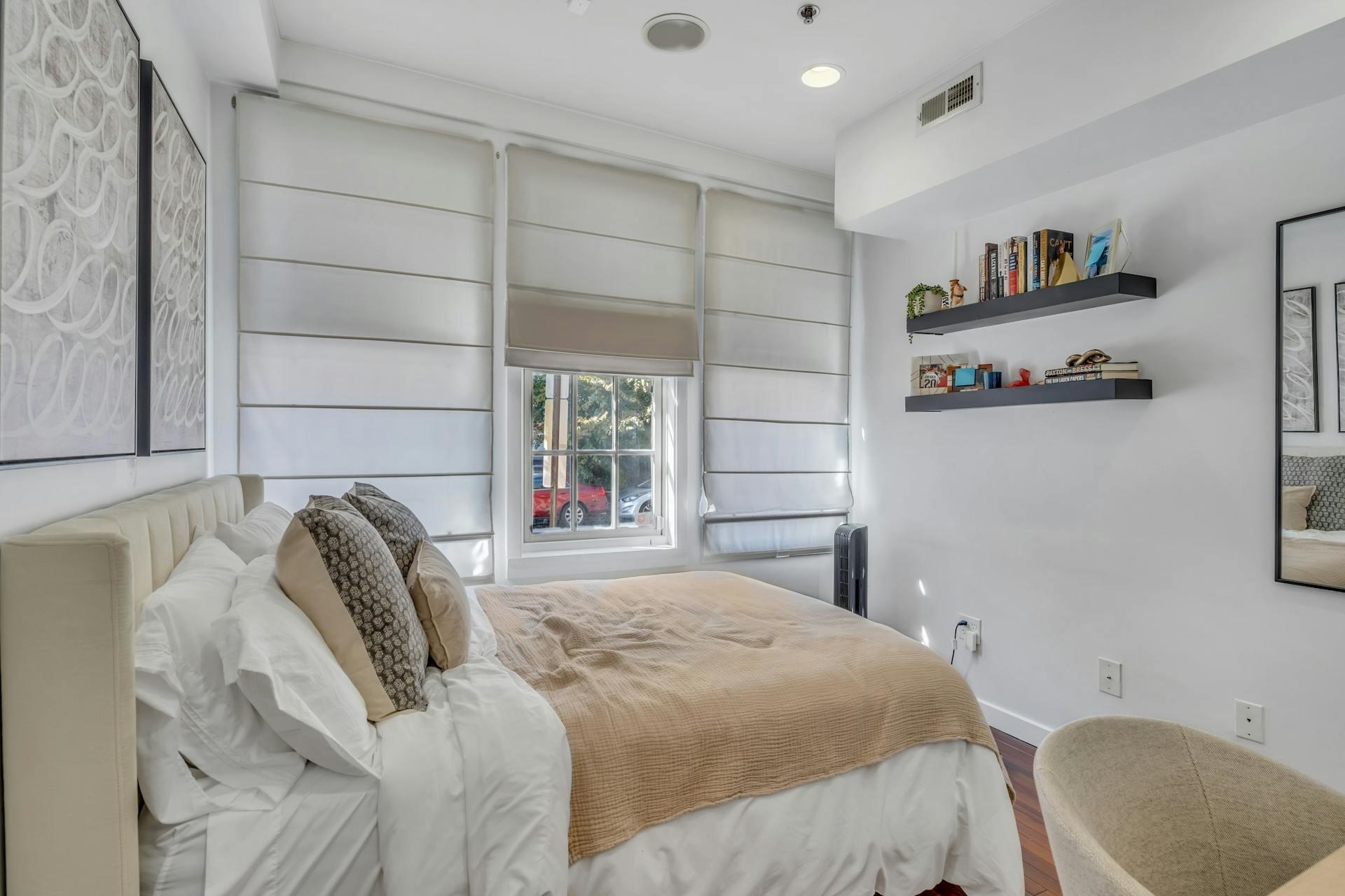 221 WILLOW AVE Unit: 1L