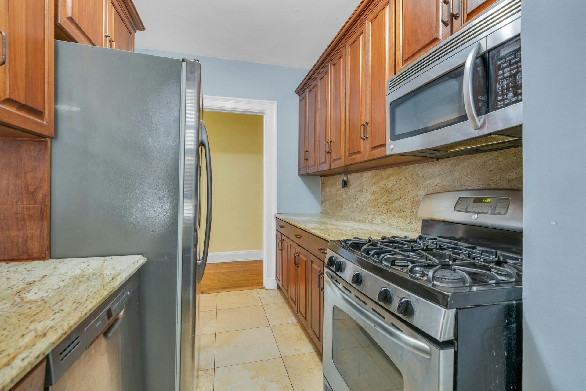 2600 KENNEDY BLVD Unit: 3F