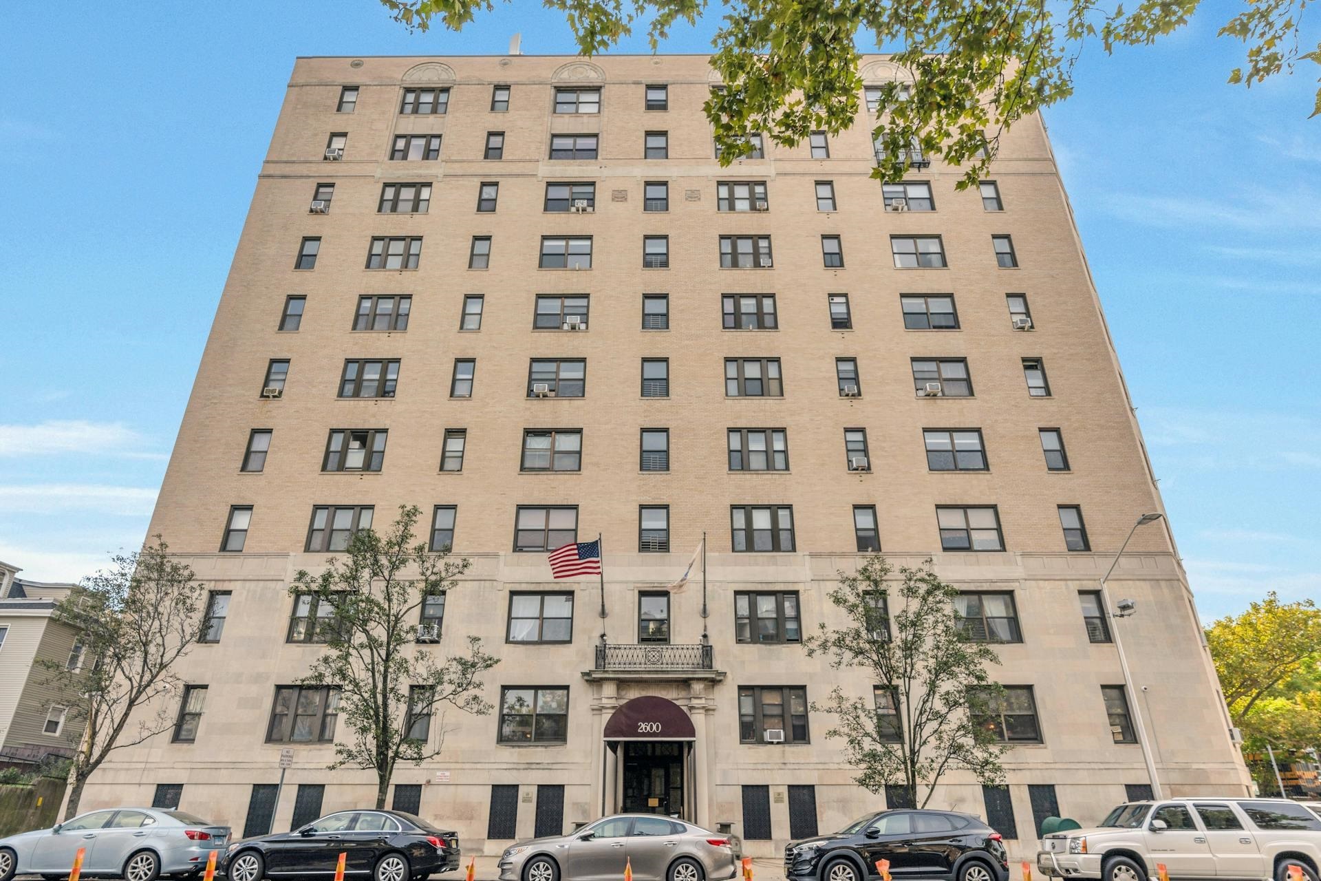 2600 KENNEDY BLVD Unit: 3F