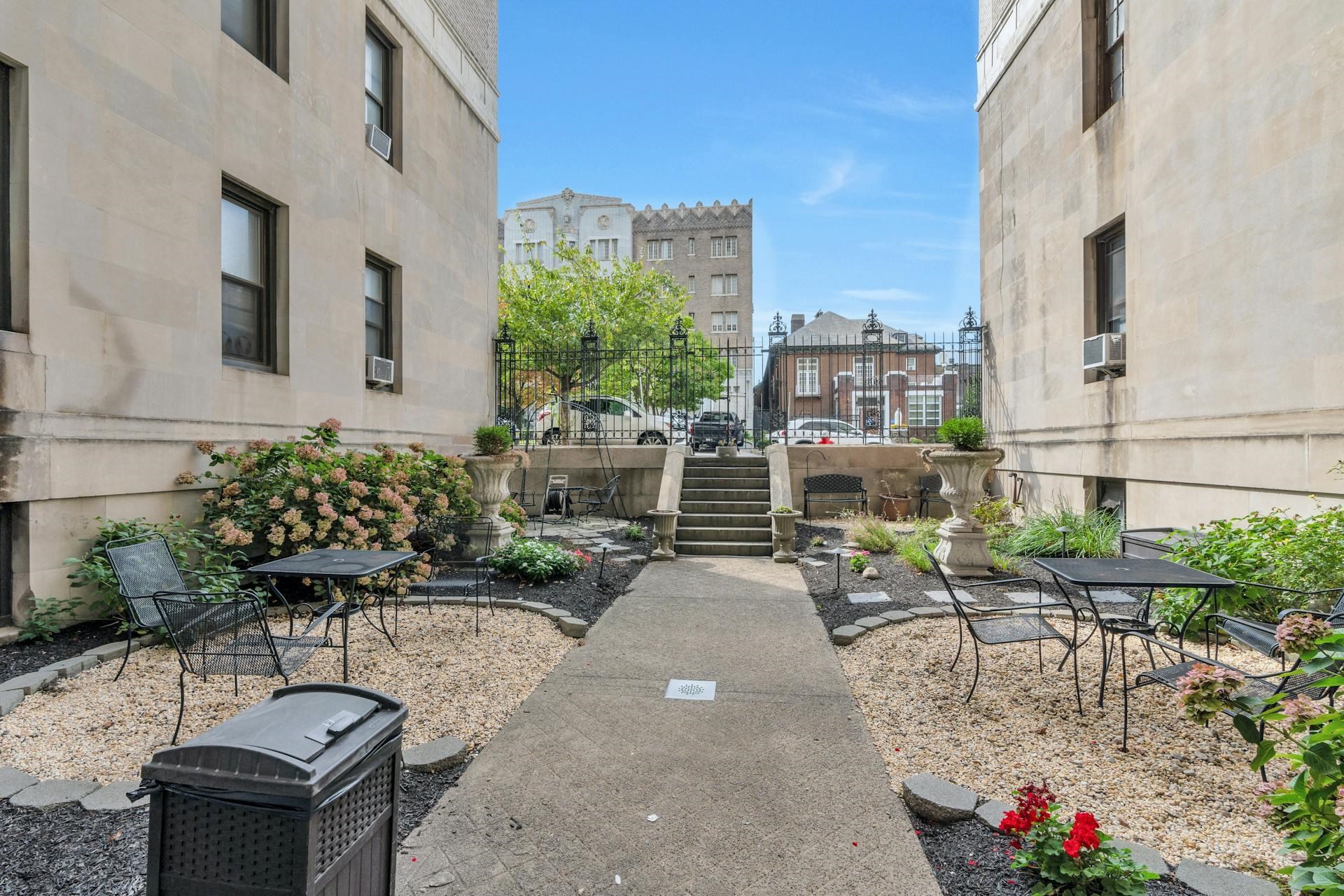 2600 KENNEDY BLVD Unit: 3F