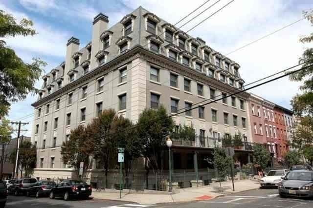 600 HUDSON ST Unit: 6F