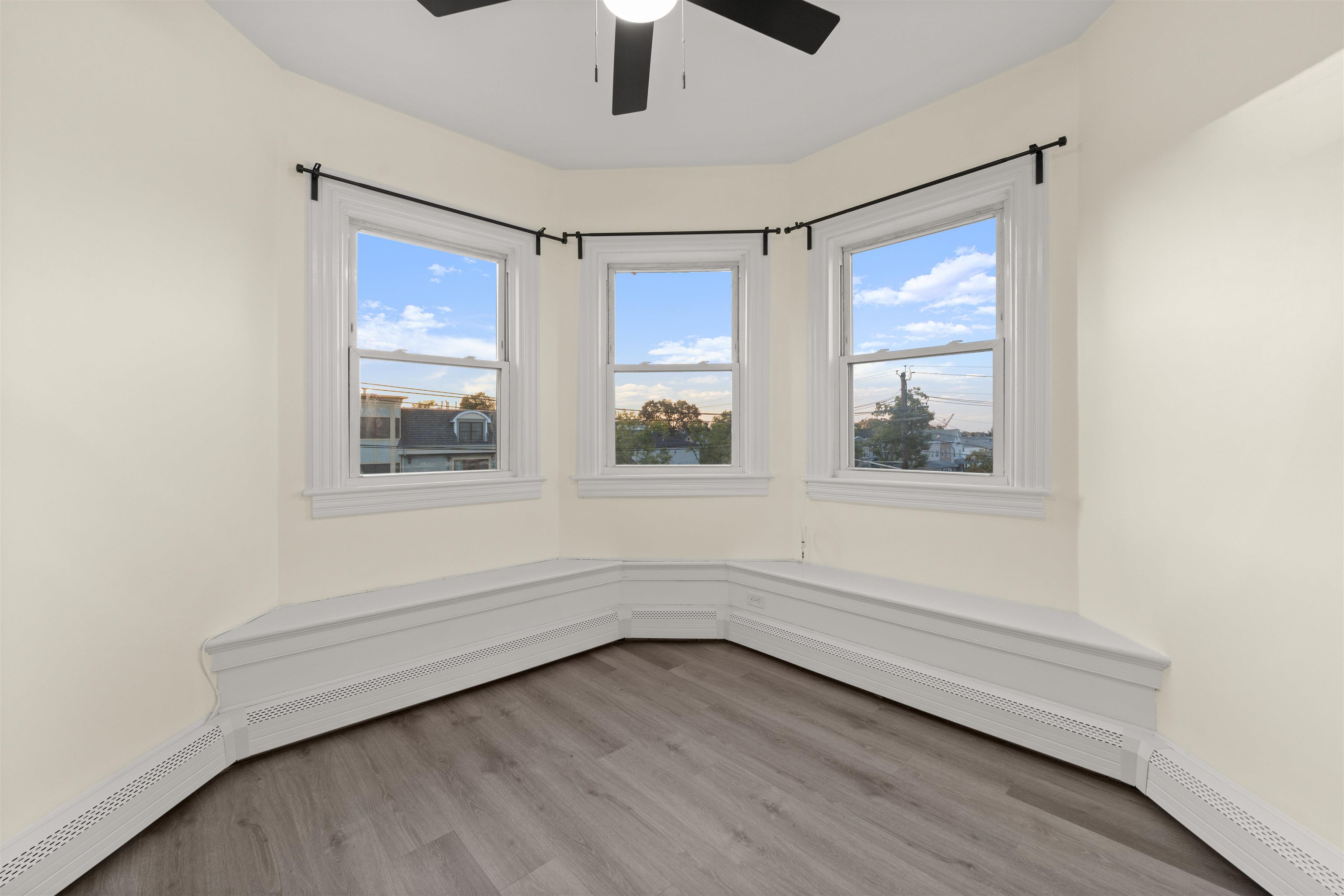 146 AVENUE C Unit: 3