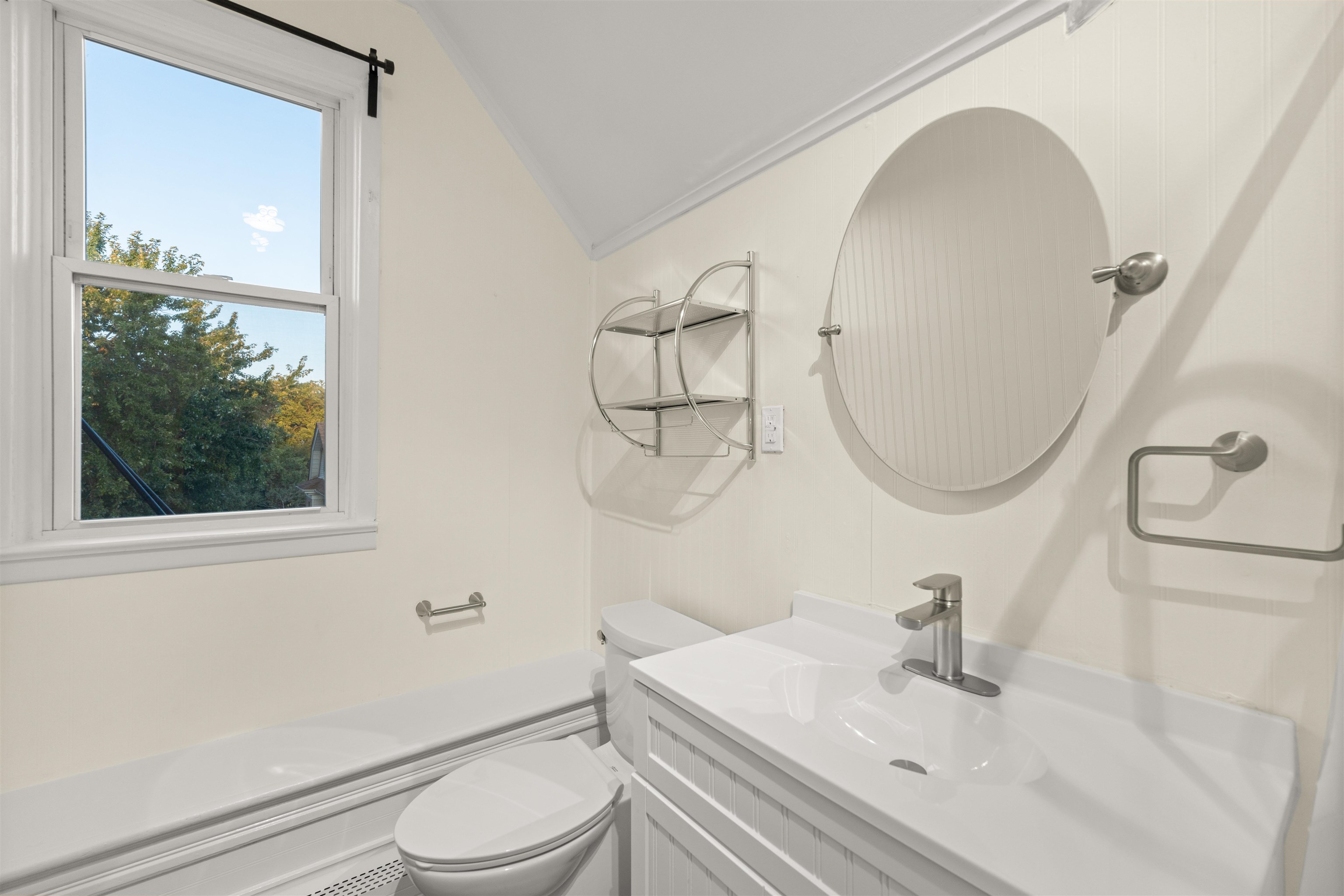 146 AVENUE C Unit: 3