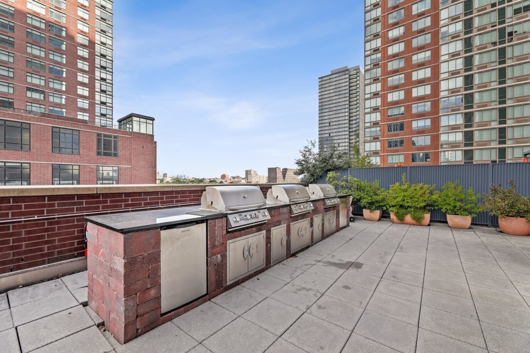 389 WASHINGTON ST Unit: 20K