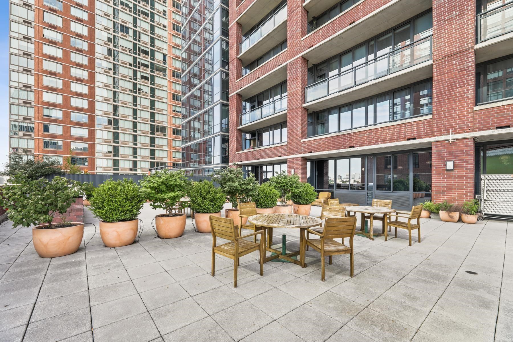 389 WASHINGTON ST Unit: 20K