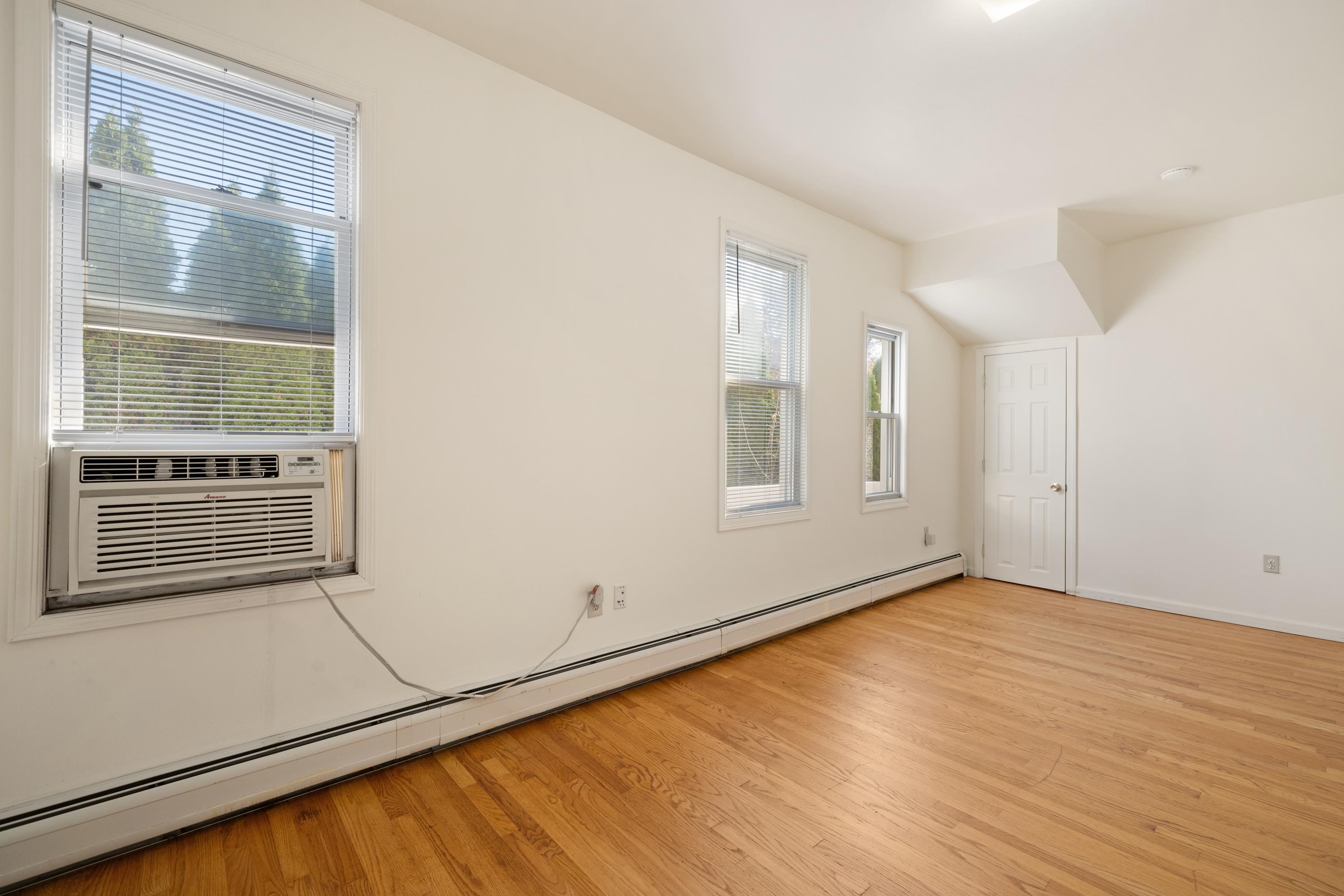 81 WEST 25TH ST Unit: 1