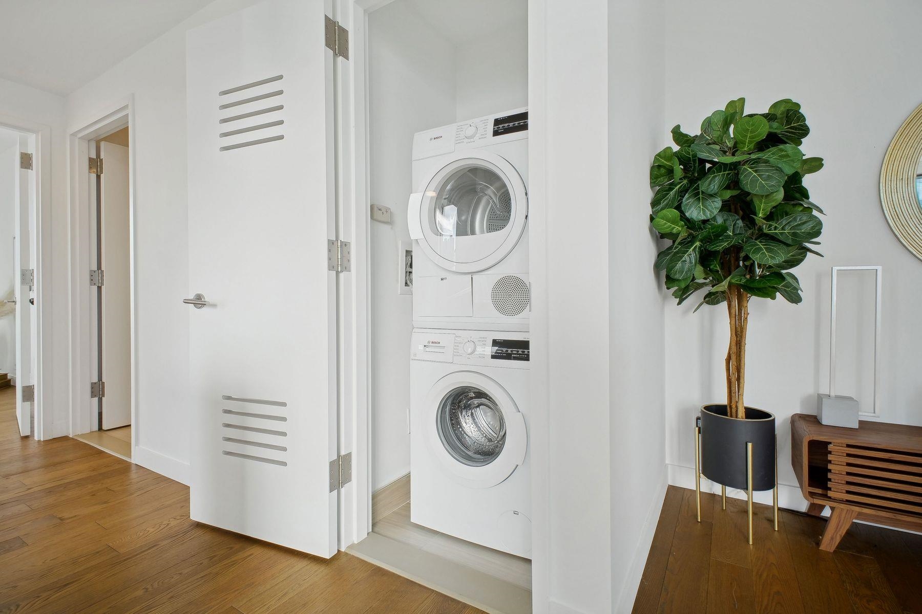 99 HUDSON ST Unit: 2711