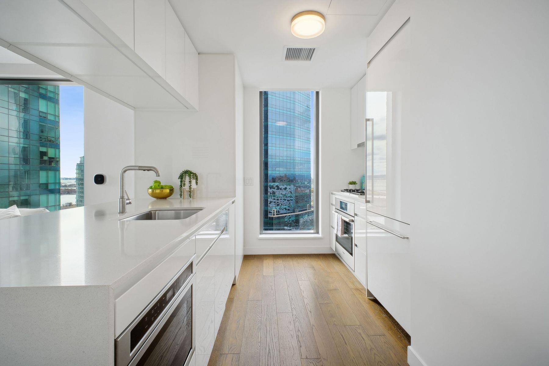 99 HUDSON ST Unit: 2711