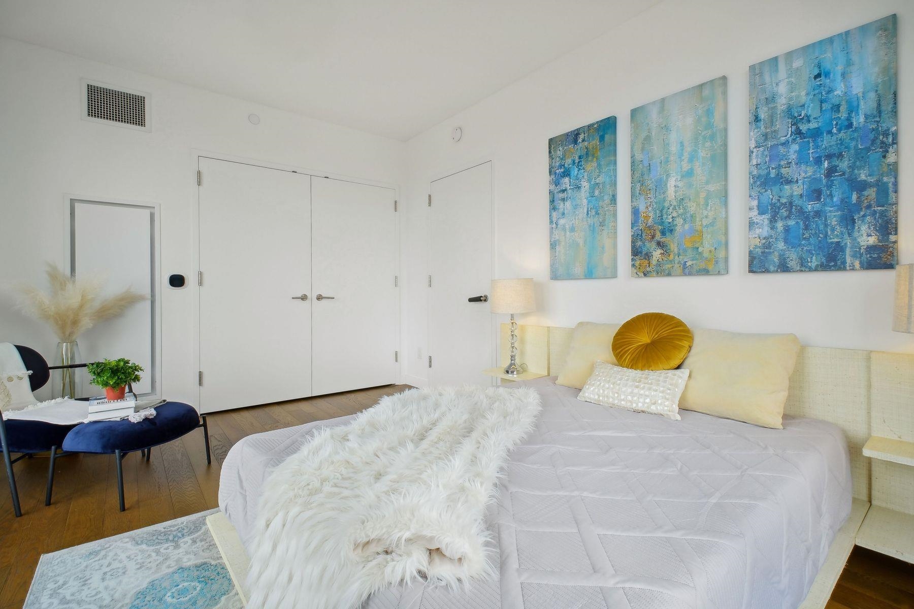 99 HUDSON ST Unit: 2711