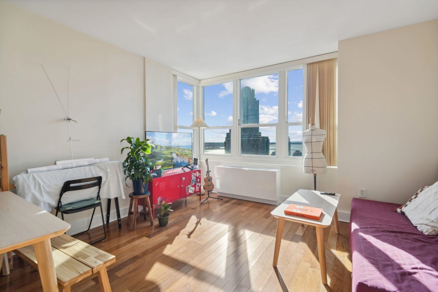 88 MORGAN ST Unit: PH2-6