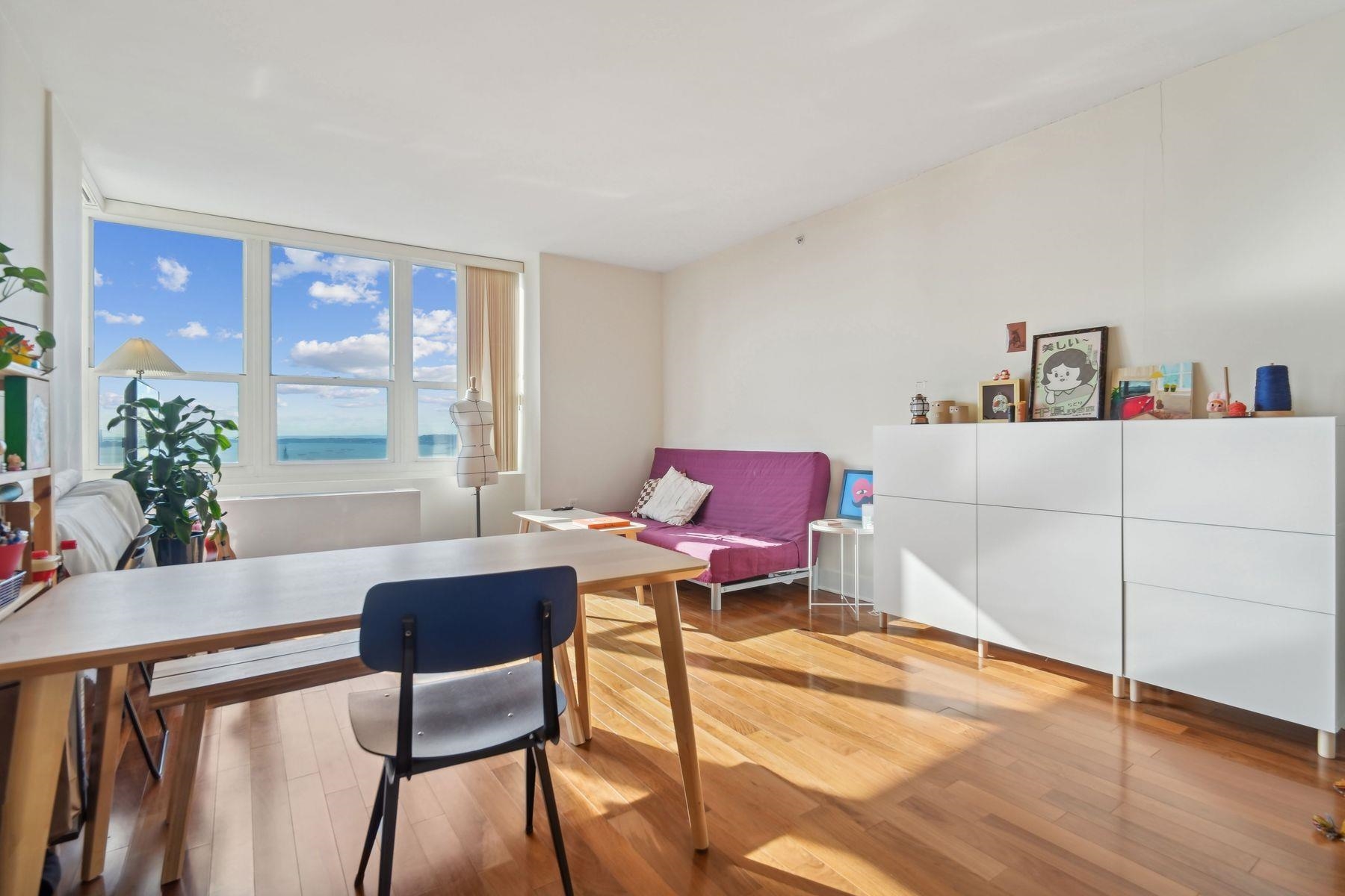 88 MORGAN ST Unit: PH2-6