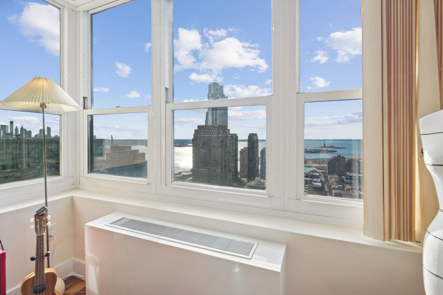 88 MORGAN ST Unit: PH2-6