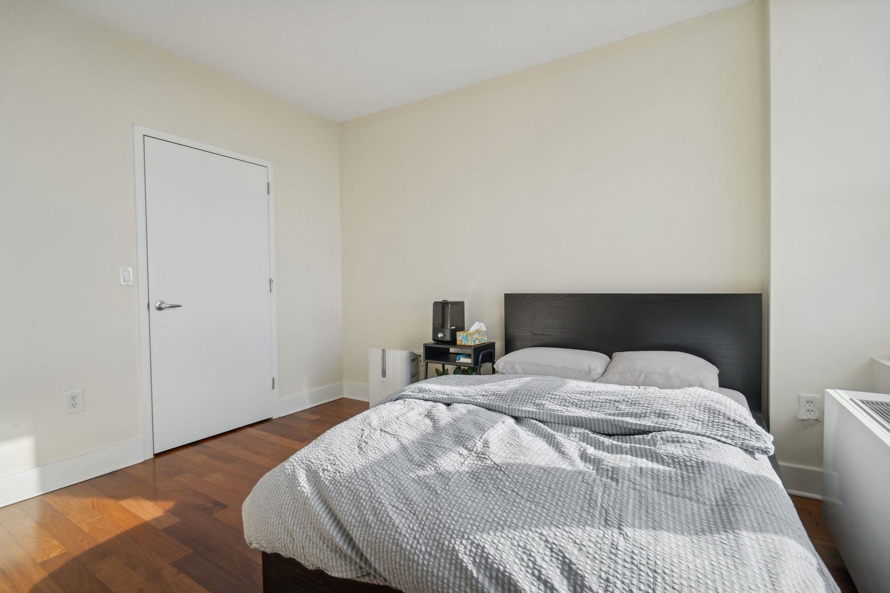 88 MORGAN ST Unit: PH2-6