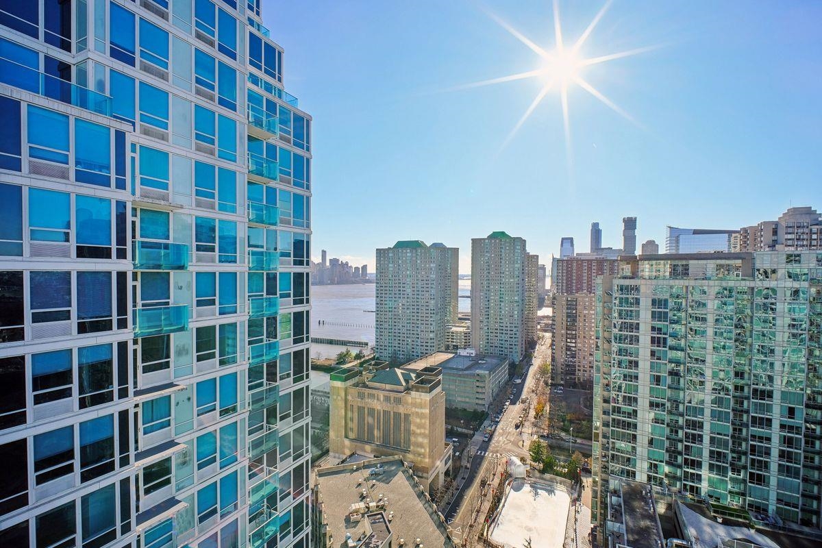 1 SHORE LANE Unit: 2011