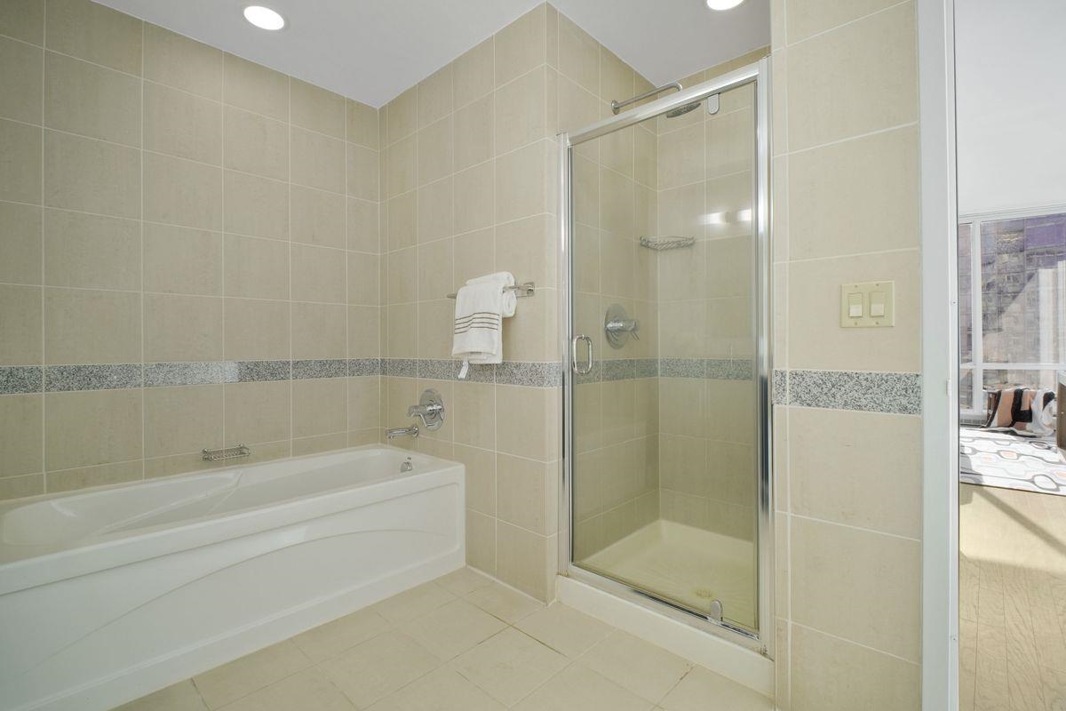 1 SHORE LANE Unit: 2011