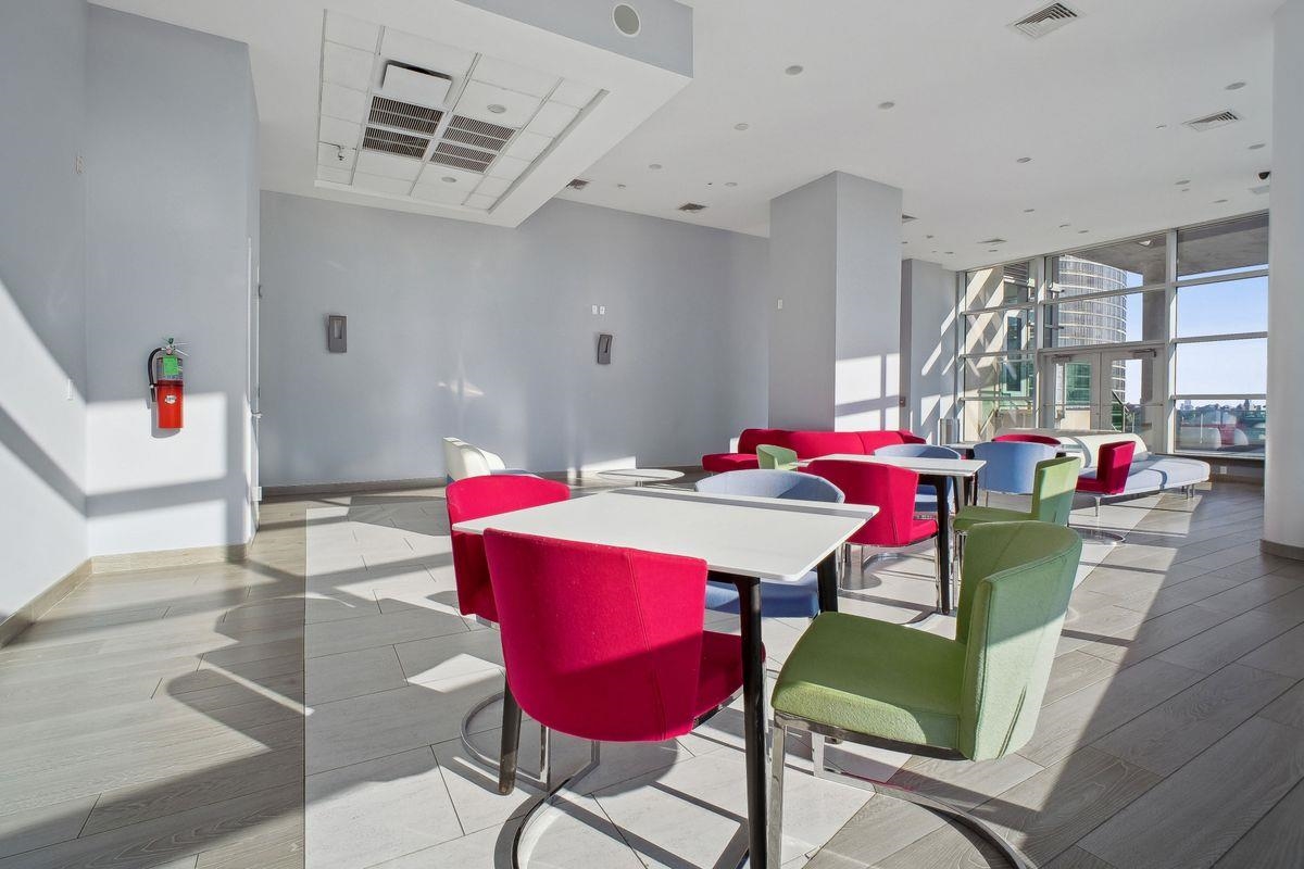 1 SHORE LANE Unit: 2011