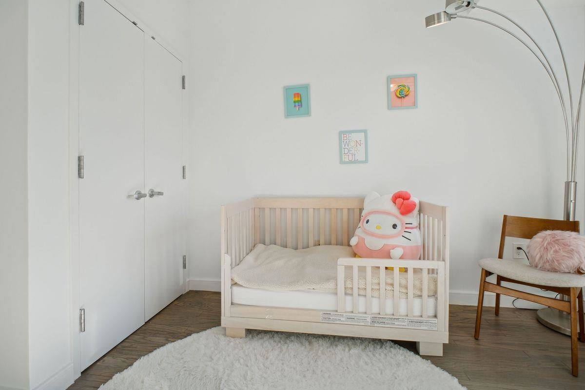 1 SHORE LANE Unit: 2011