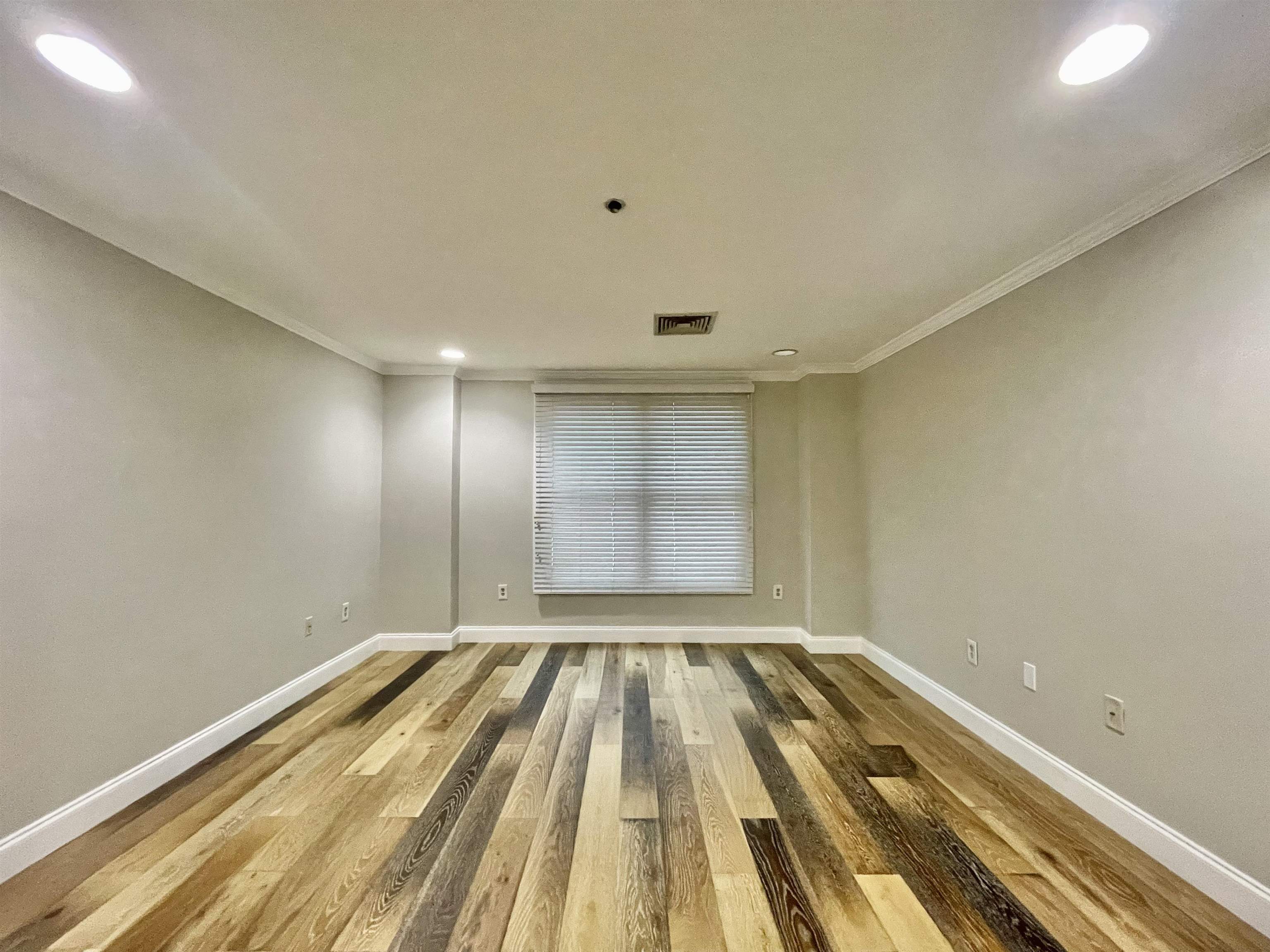 711 CLINTON ST Unit: 2A