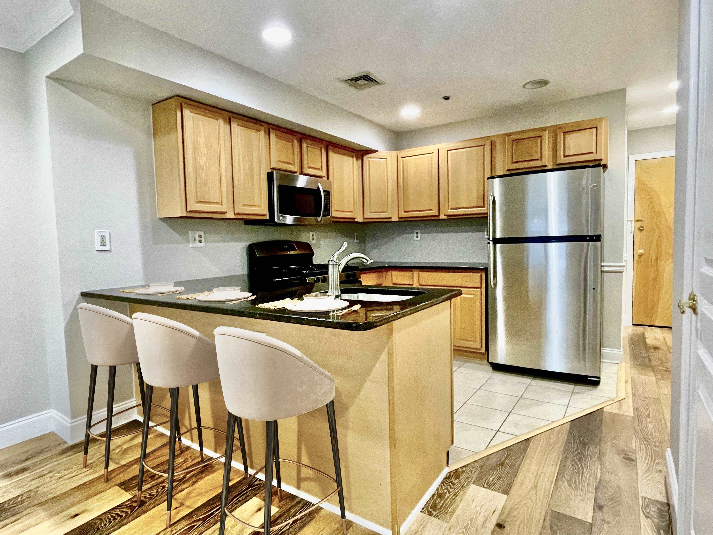 711 CLINTON ST Unit: 2A