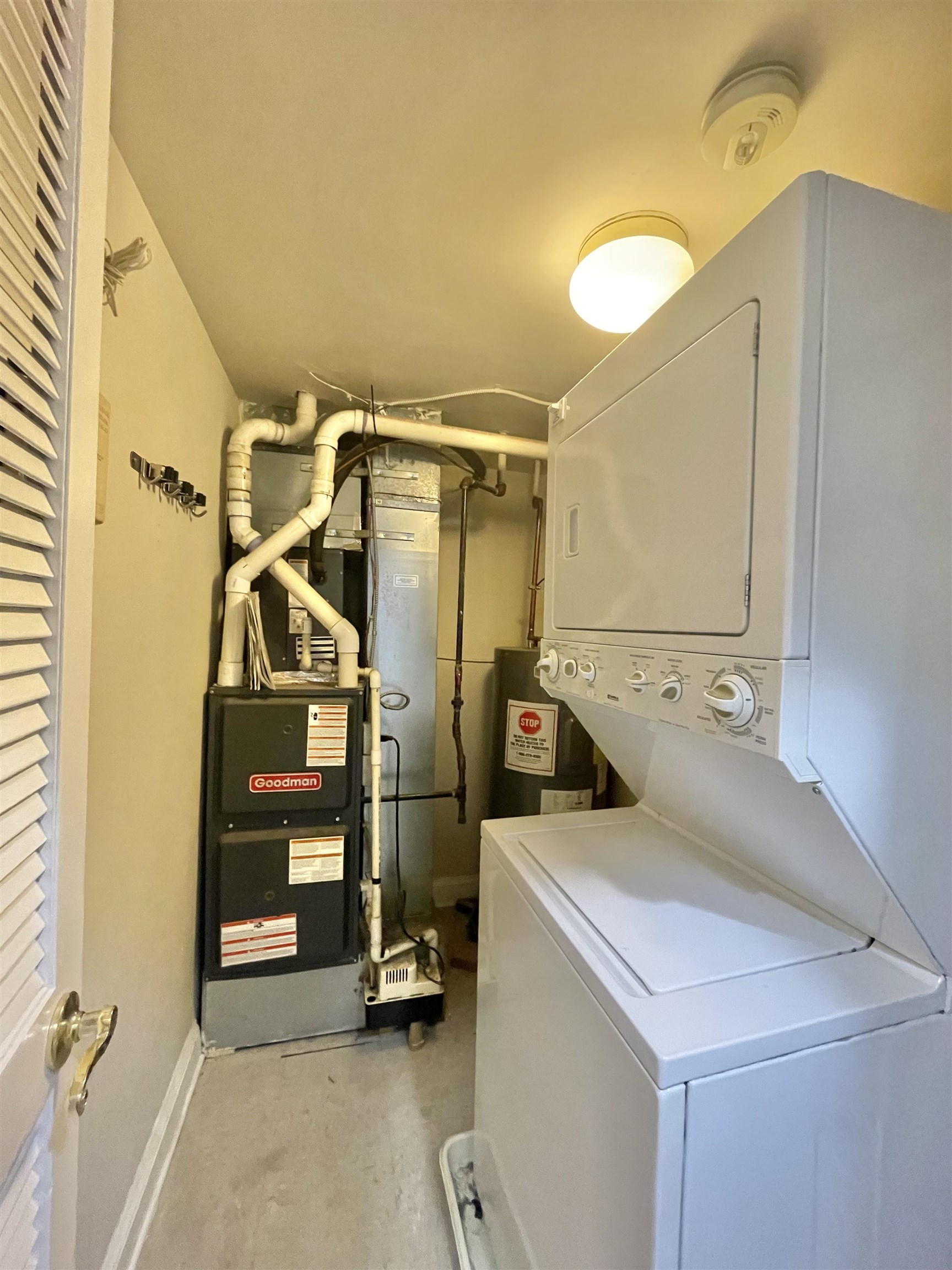 711 CLINTON ST Unit: 2A