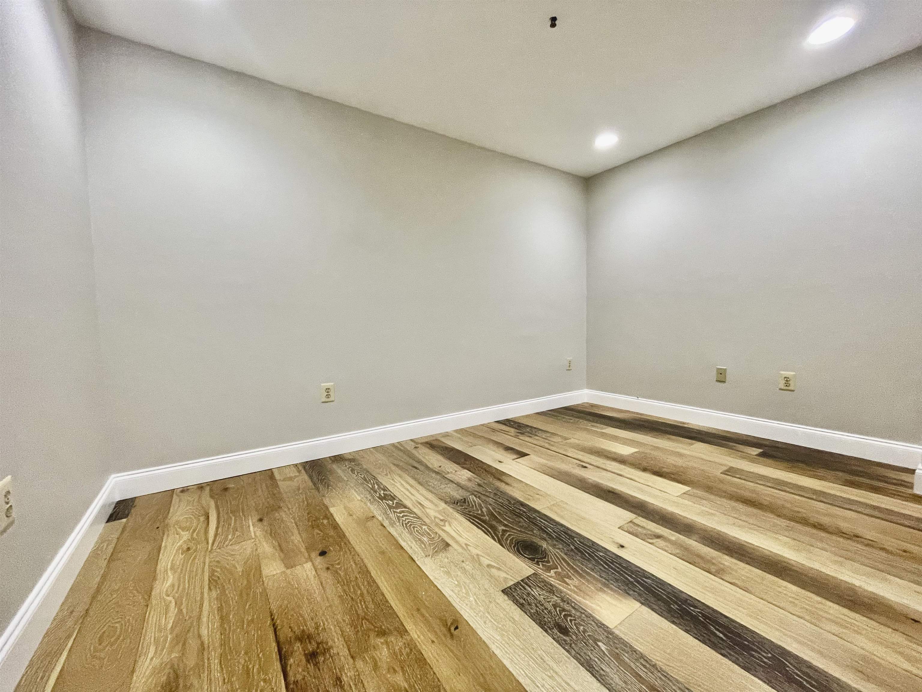 711 CLINTON ST Unit: 2A