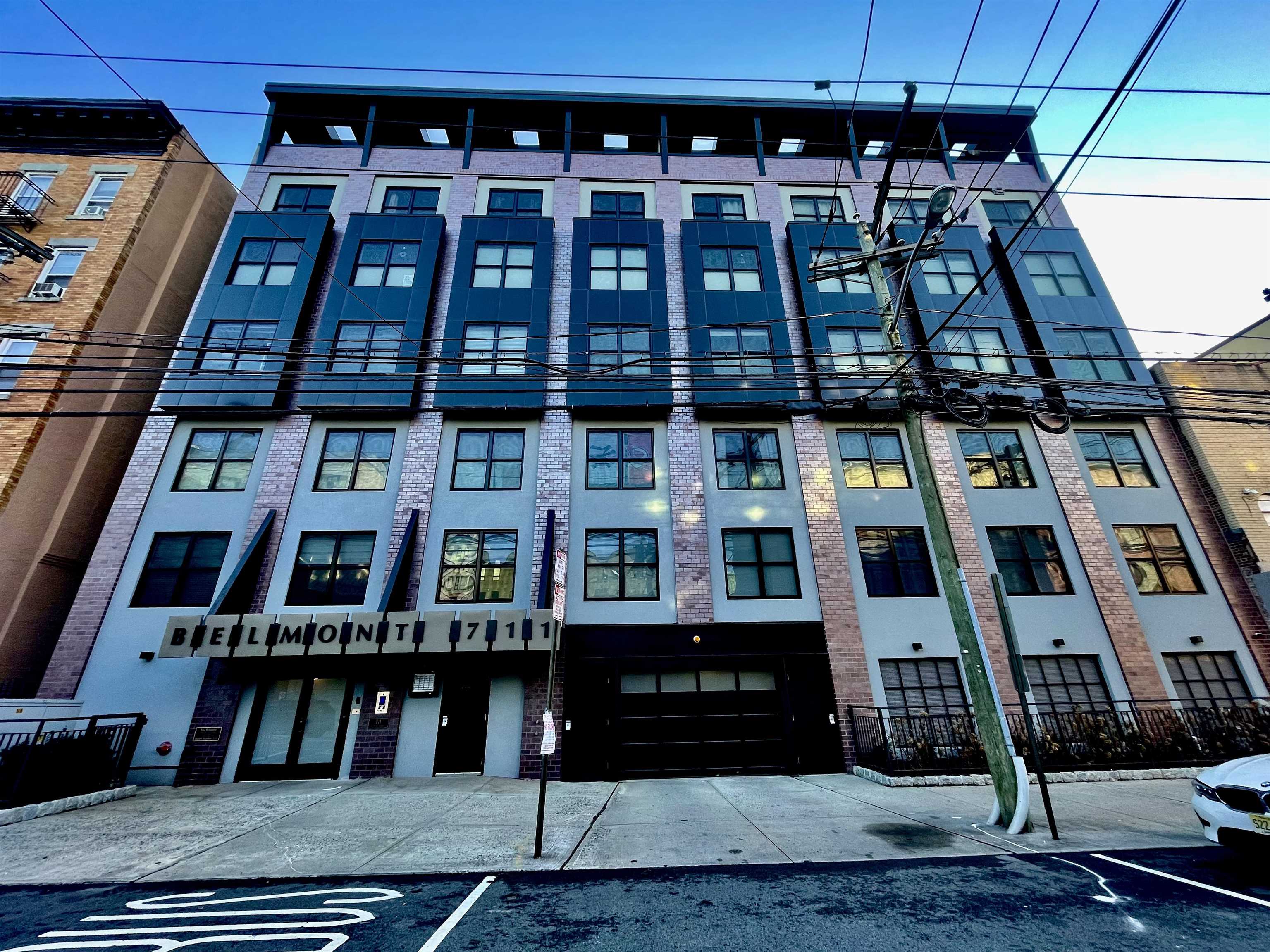 711 CLINTON ST Unit: 2A