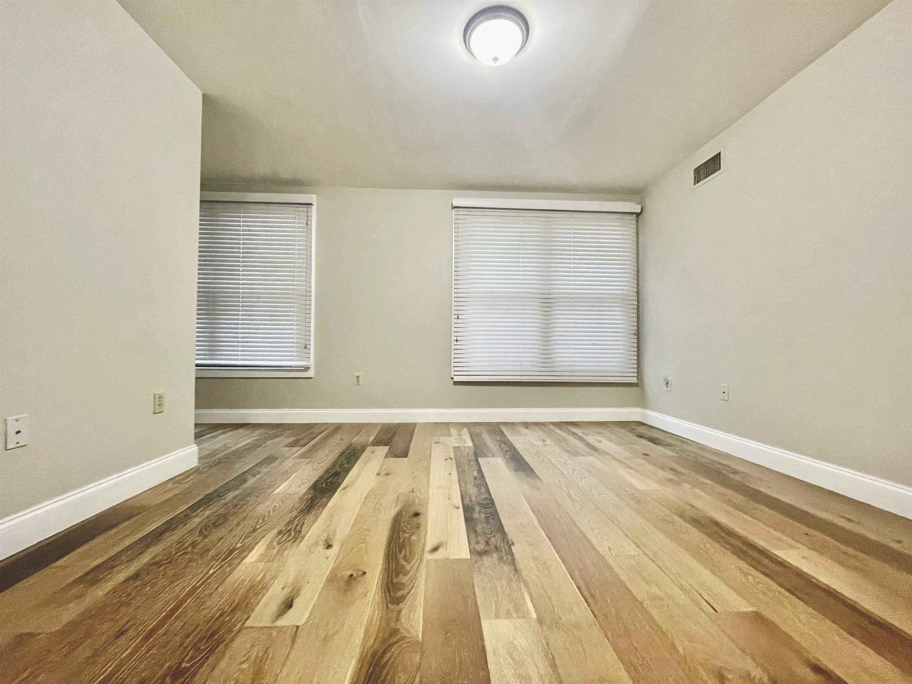 711 CLINTON ST Unit: 2A